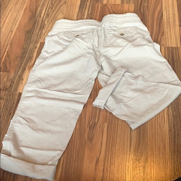 Express - Linen Capris. - Picture 2 of 7